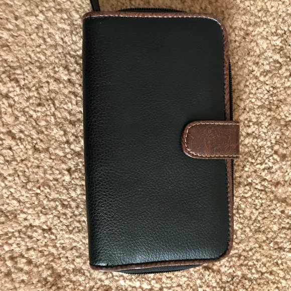 Fall Wallet - Picture 1 of 4